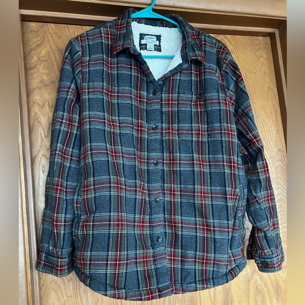 LL Bean Sherpa lined plaid flannel jacket, size Large petite